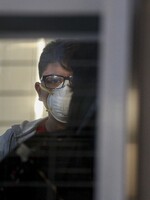 Japonec nakažený koronavirem šel záměrně do baru, aby jej rozšířil