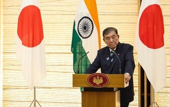 Japonský premiér rezignuje po menej než roku vo funkcii. Dôvodom sú politické straty