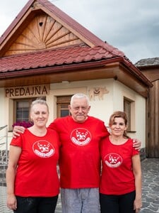 Jaroslav pred viac ako 30 rokmi založil malé rodinné mäsiarstvo. Tajomstvo úspechu je v kvalite surovín a tradičných receptúrach
