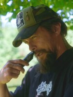 Jason Momoa šokoval fanúšikov. Jeho ikonická brada, ktorú nosil vyše šesť rokov, je preč