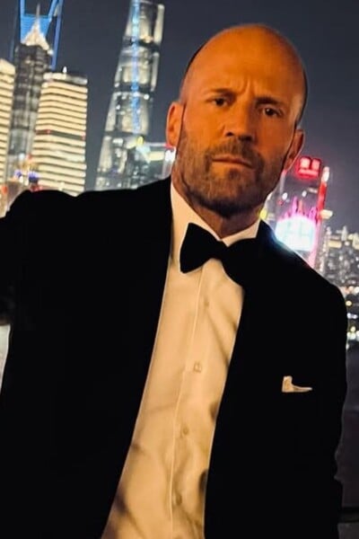 Jason Statham sa predstaví v hlavnej úlohe nového akčného trileru Viva La Madness. O réžiu sa postará Guy Ritchie