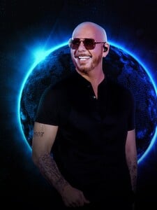 Je čas oprášiť plešatú parochňu: Pitbull sa vracia do Prahy. Vieme, kedy vystúpi a koľko budú stáť vstupenky