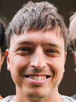Je tohle to nejhezčí bydlení, kde jsme zatím byli? Paulie Garand, Zea a jejich ateliérový byt