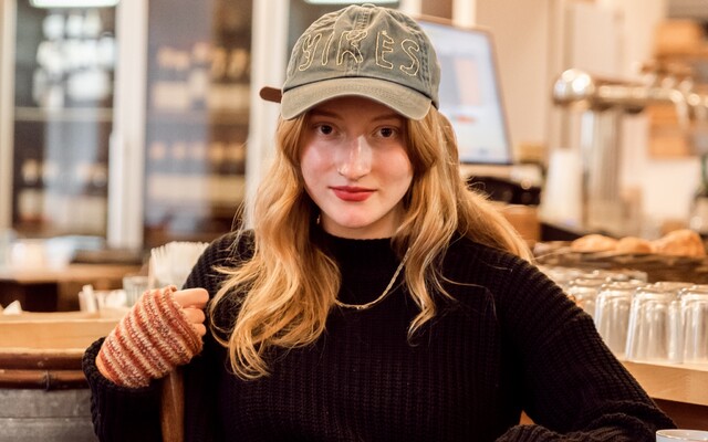 Její hudbu můžeš znát i z kin. Karolina Beranova se nebojí změn a sobeckosti (Rozhovor)