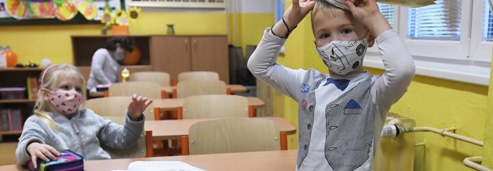 Jen 0,04 % pozitivních v pražských školách. „Buď jsou testy k ničemu, nebo byly děti doma zbytečně,“ hořekuje zastupitel Šimral  