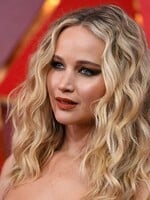 Jennifer Lawrence je těhotná. S manželem čekají druhé dítě