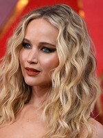 Jennifer Lawrence prehovorila o ťažkom období počas materstva: Cítila som sa ako mimozemšťan
