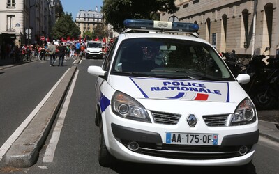 Jezdíš podle předpisů? Ve Francii dostanou slušní řidiči od policie sladkou odměnu