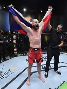 Jiří Procházka: Titul UFC prinesiem späť do Česka. Strach je môj dôverný priateľ (ROZHOVOR)