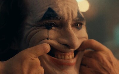 Joker s Joaquinom Phoenixom bude obsahovať nadávky aj krv. Režisér potvrdil R-kový rating
