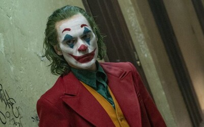 Joker vraj podporuje vznik násilia. Podráždení ľudia film bojkotujú a armáda USA pred ním varuje vojakov
