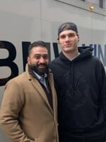 Juraj Slafkovský si pod stromček kúpil nové auto. Jeho cena môže dosahovať 130-tisíc eur