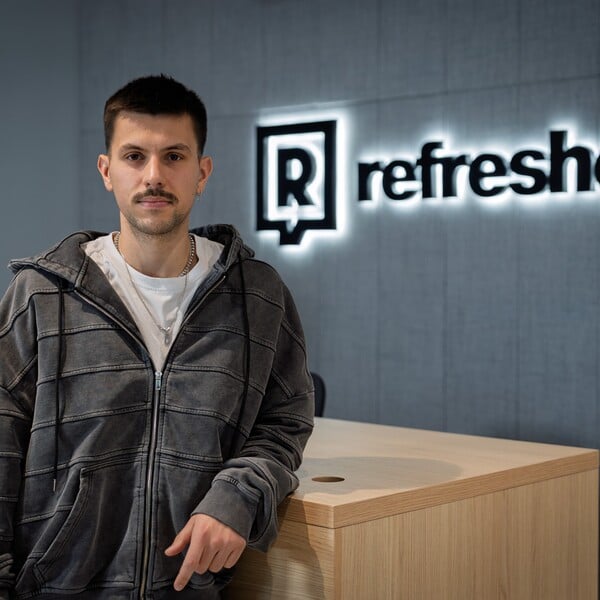 Juraj založil značku Different, kterou nosí Separ nebo Sergei B. „Neznám nikoho, kdo by to dělal tak kvalitně jako já“