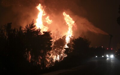 K Los Angeles sa blíži požiar, musia evakuovať 100 000 ľudí