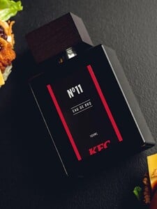 KFC predáva vlastný parfum, ktorý pripomína vôňu grilovačky. Cena limitovanej edície ťa prekvapí