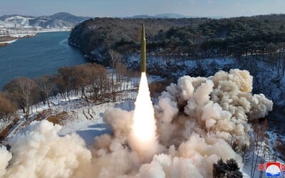KĽDR potvrdila, že otestovala novú balistickú raketu. Tá má pri odpálení veľkú výhodu