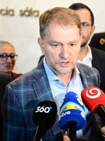 KOMENTÁR: Fico môže poslať Matovičovi kyticu. Jeho ľudia mu pomohli vyhrať ďalší zápas