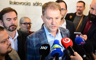 KOMENTÁR: Fico môže poslať Matovičovi kyticu. Jeho ľudia mu pomohli vyhrať ďalší zápas