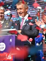 KOMENTÁŘ: Volby Babišovi vyhrál Fiala. O výsledcích víc než kdy dřív rozhodli chudí lidé
