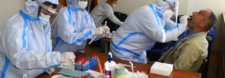 KORONAVIRUS: Epidemie v Česku stále sílí. Za neděli přibylo 2996 nakažených