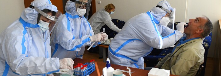 KORONAVIRUS: V pondělí přibylo 14 480 nově nakažených, v nemocnicích už je přes 5 400 lidí s covidem