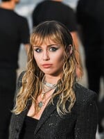 KVÍZ: Miley Cyrus má narozeniny. Jak dobře ji znáš?