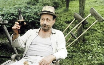 KVÍZ: Poznáš nejslavnější české komedie podle jediného záběru? Otestuj své svoje znalosti totálních klasik