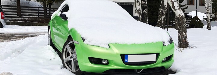 KVÍZ: Rozpoznáš, aké automobily sa skrývajú pod nádielkou snehu?