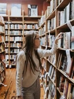 KVÍZ: Vyznáš se v hlavních postavách české literatury? Schválně si otestuj své znalosti