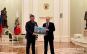 Kadyrov sa stretol s Putinom: čečenský vodca Rusku ponúkol ďalších vojakov