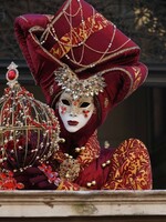 Kam vycestovať vo februári? Zaži ikonický karneval v Benátkach aj na Tenerife (+tipy na letenky a ubytko)