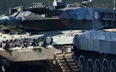 Kanada pošle na Ukrajinu další tanky Leopard 2, Joe Biden zavrhl čínský mírový plán mezi Ukrajinou a Ruskem
