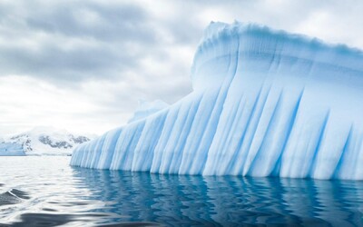 Kanada prišla o svoju najväčšiu ľadovú plochu. Unikátny ľadovec sa pre zmenu klímy rozlomil na polovicu