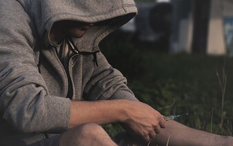 Kanada zkouší dekriminalizaci tvrdých drog. Lidé budou moci držet malé množství kokainu, MDMA a dalších látek