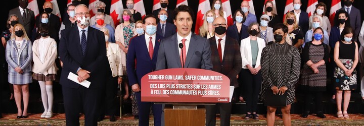 Kanadská vláda zmrazí prodej, nákup i dovoz střelných zbraní. Justin Trudeau reaguje na nedávné útoky v USA