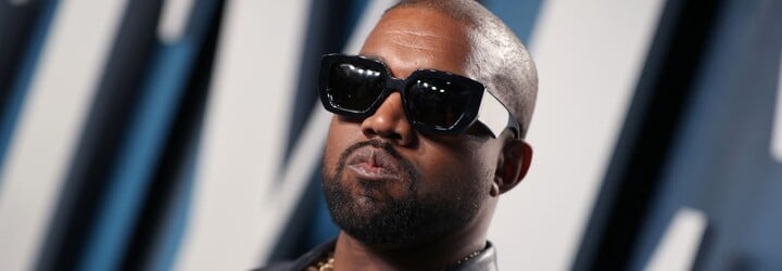 Kanye West čelí vážnym obvineniam. Študentom svojej školy chcel údajne oholiť hlavy a zatvoriť ich do klietky