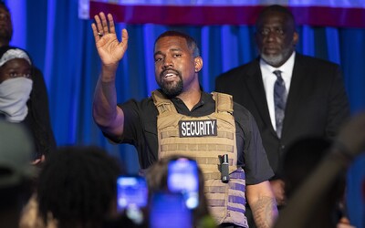 Kanye West nakonec kandiduje? Svolal předvolební mítink, rozplakal se tam a slíbil legalizaci marihuany
