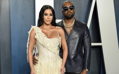 Kanye West se omluvil Kim Kardashian za „veškerý stres, který jí způsobil“