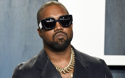 Kanye West v rozhovoru chválil Hitlera a četl antisemitské vtipy. A dostal znovu ban na Twitteru