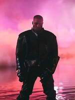 Kanyeho koncert jako zlý sen. V Číně začal se 40minutovým zpožděním, lidé žádají vrácení peněz
