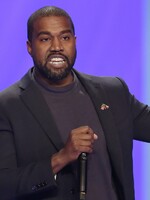 Kanyeho značka Yeezy žaluje brigádníka za porušení smlouvy. Za fotku na Instagramu mu hrozí pokuta půl milionu dolarů 