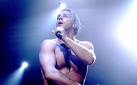 Kapela Rammstein čelí obvinění ze sexuálního napadení. Fanynka tvrdí, že byla zdrogována a probudila se s modřinami