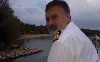 Kapitán Pavel: „Na výletných lodiach si zarobím tisíce. S obrovskou loďou som skoro zdemoloval Gabčíkovo.“