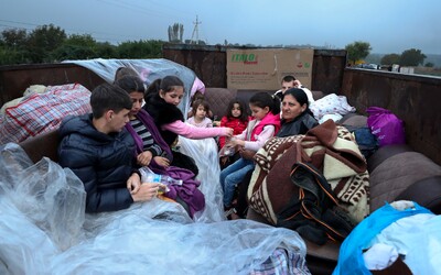 Karabašská republika k 1. lednu zanikne, z oblasti uprchla více než polovina obyvatel