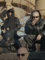 Karlo vydal po prepustení z väzenia nový track. V skladbe Dory rapuje aj o svojom pobyte za mrežami