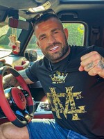 Karlos Vémla prehovoril o zárobkoch: Výplatu má aj keď nezápasí