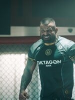 Karlos Vémola je další ohlášenou hvězdou 70milionového filmu Bojovník