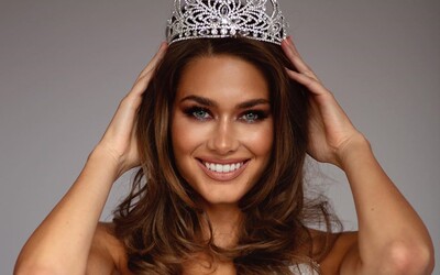 Karolína Kokešová se stala Miss Global, soutěž ale byla údajně zmanipulovaná
