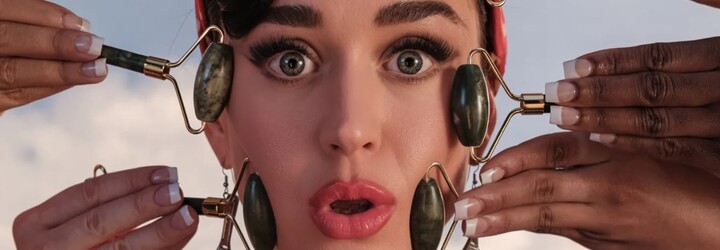 Katy Perry se zuby nehty snaží zůstat relevantní. Místo toho je trapná a úplně mimo