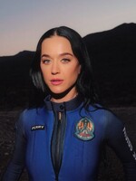 Katy Perry vo vesmíre plánuje aj spievať. Dnes do kozmu štartuje raketa New Shepard s hviezdnym obsadením